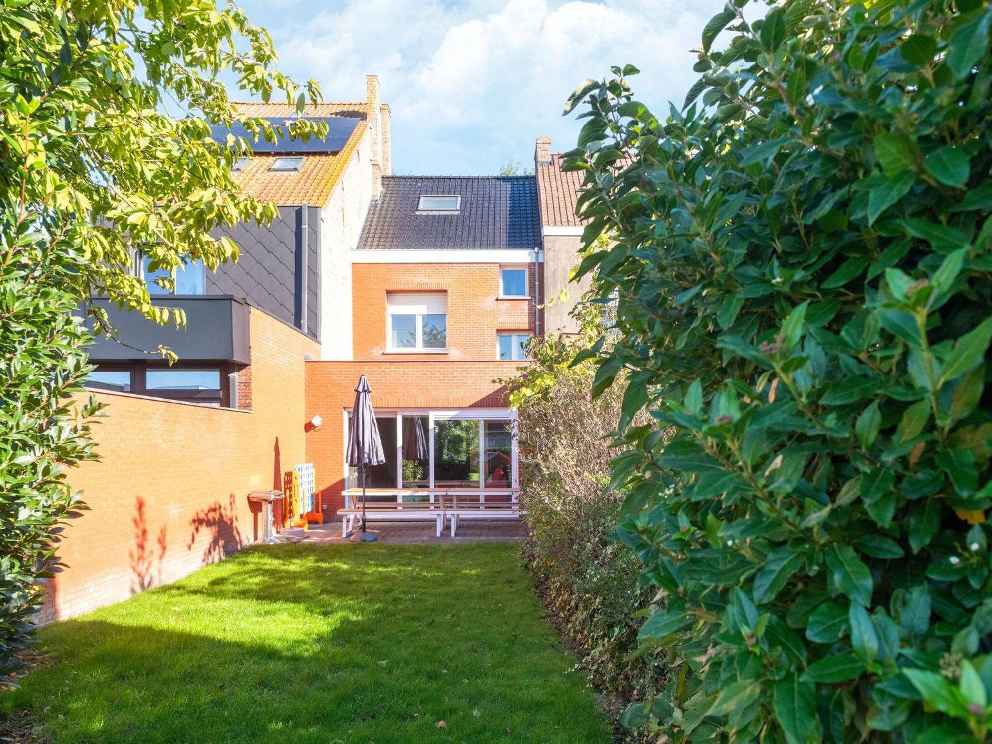 Spacious Holiday Home With Garden Nieuwpoort Εξωτερικό φωτογραφία